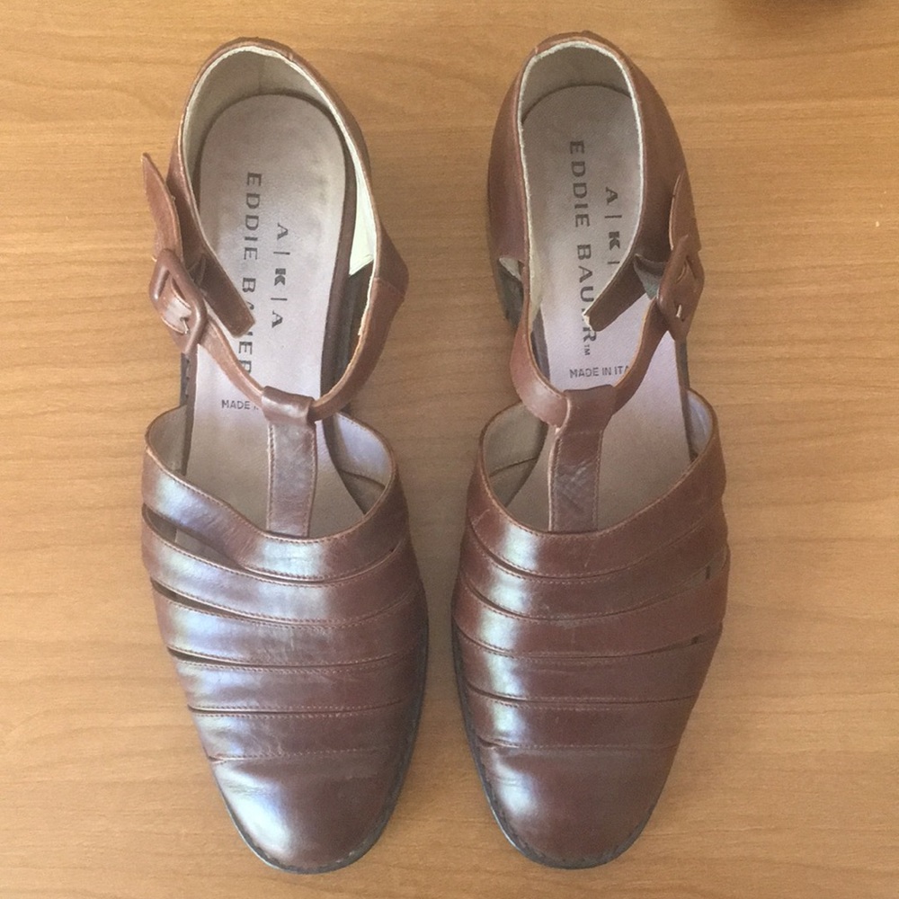 Vintage Eddie Bauer fisherman sandals